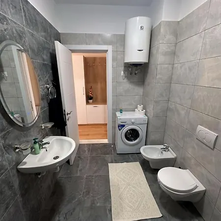 Apartment M&t *